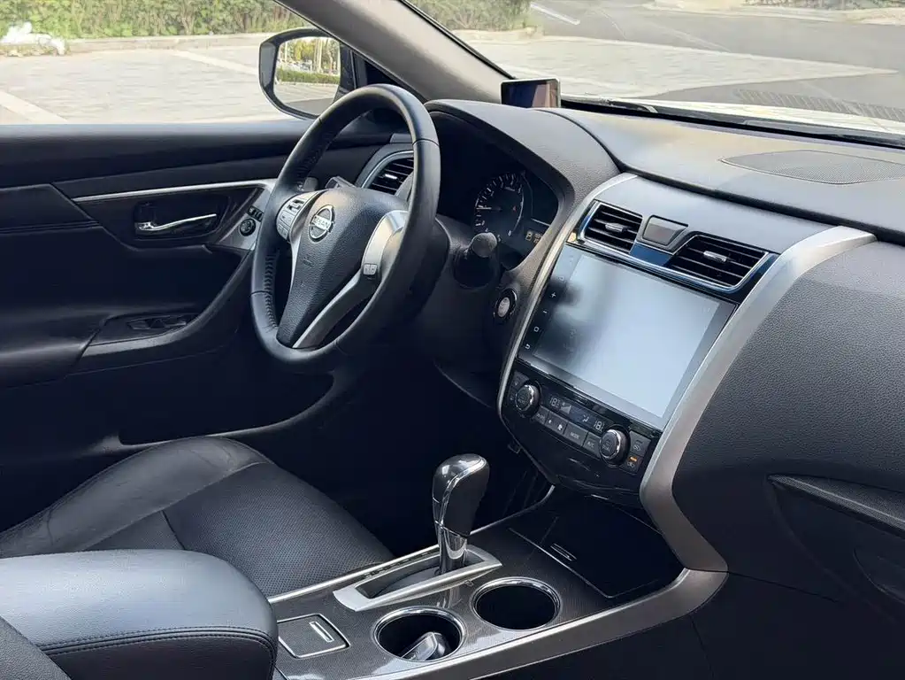 Nissan Teana — миниатюра 10