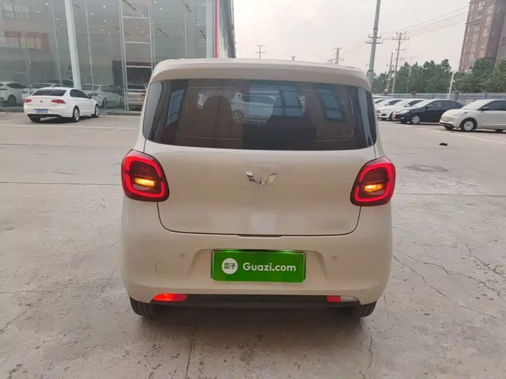 Wuling MINIEV — миниатюра 6