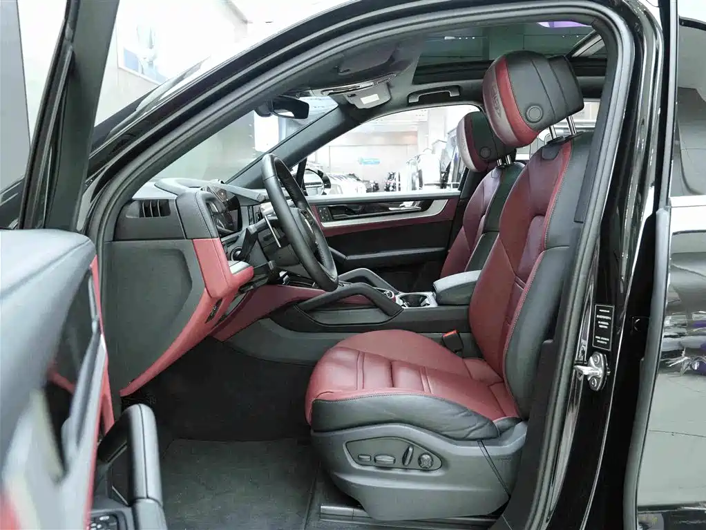 Porsche Cayenne — миниатюра 12