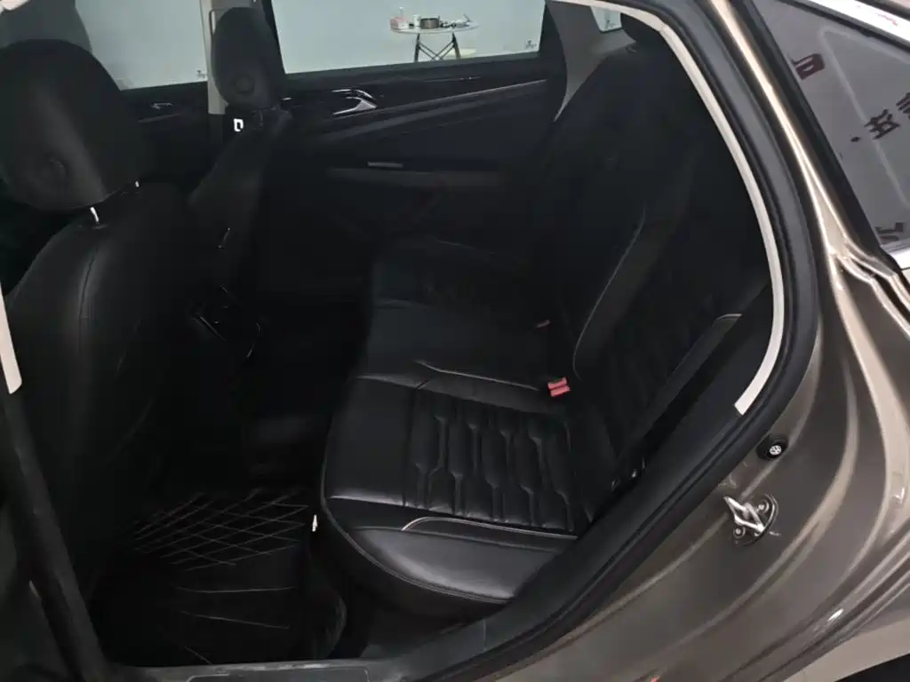Volkswagen Passat — миниатюра 17