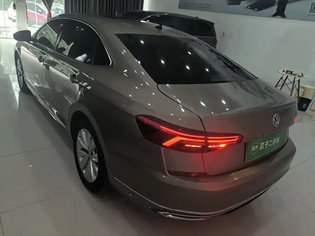 Volkswagen Passat — миниатюра 6
