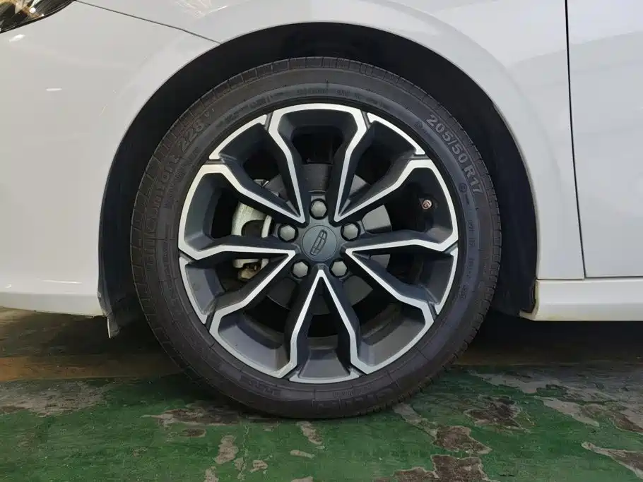 Geely Binrui — миниатюра 6