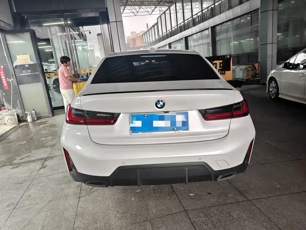 BMW 3 Series — миниатюра 10