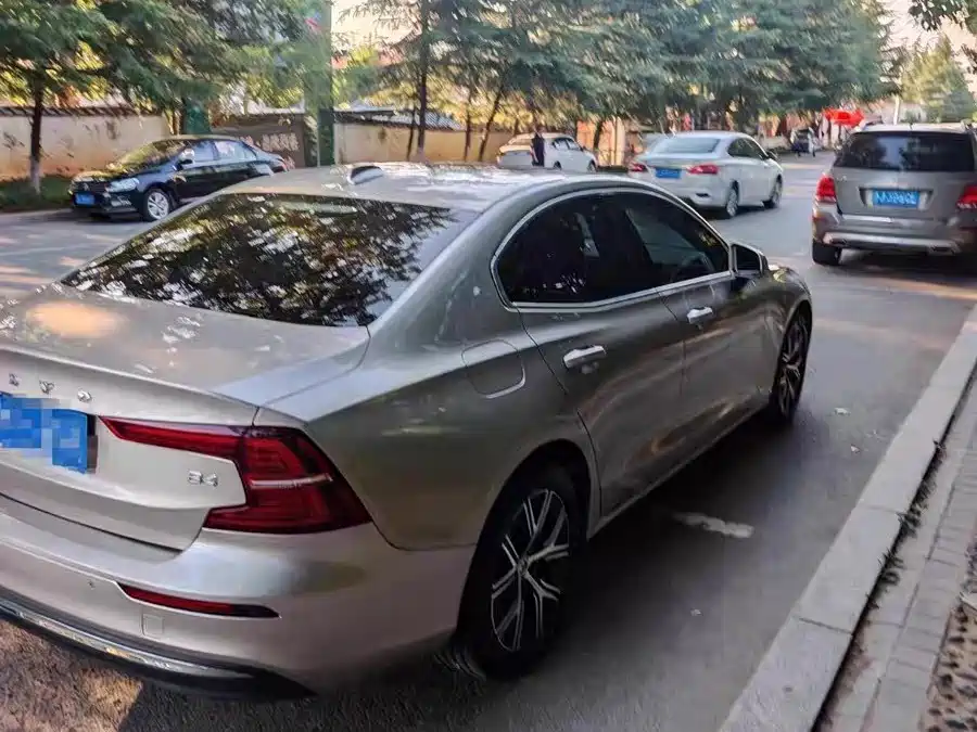 Volvo S60 — миниатюра 4