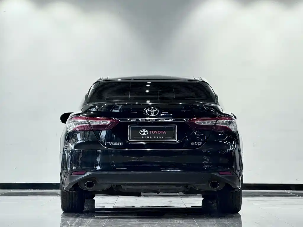 Toyota Camry 2019 2.0G Luxury VI