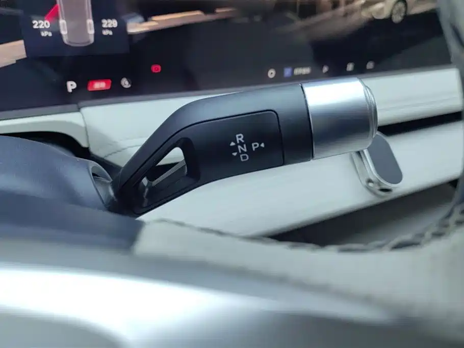 GEELY GALAXY GALAXY E8