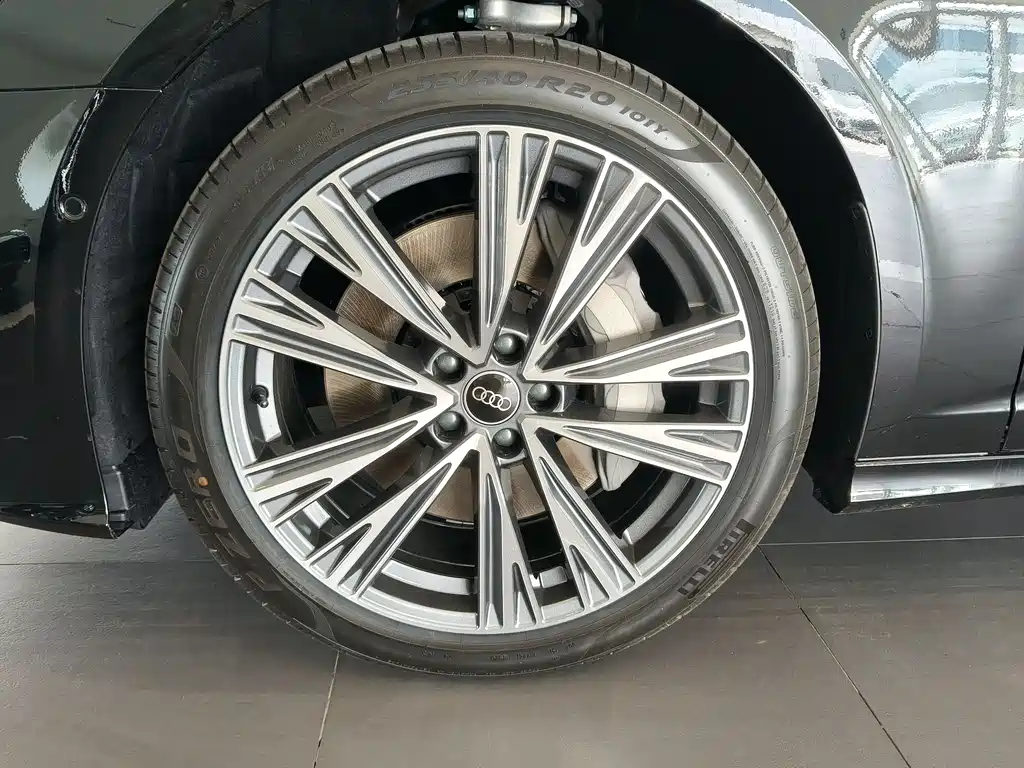 Audi A6L 2025 55 TFSI quattro Premium