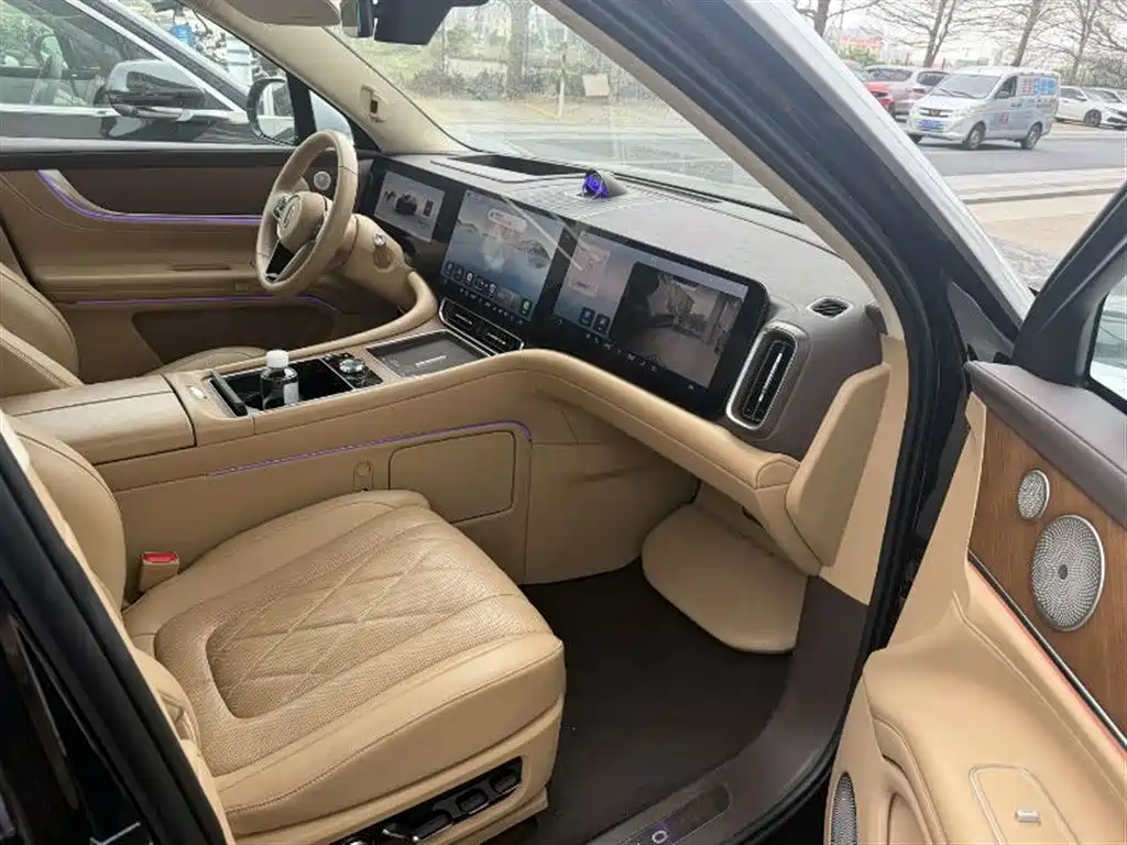 AITO ASK THE WORLD M9