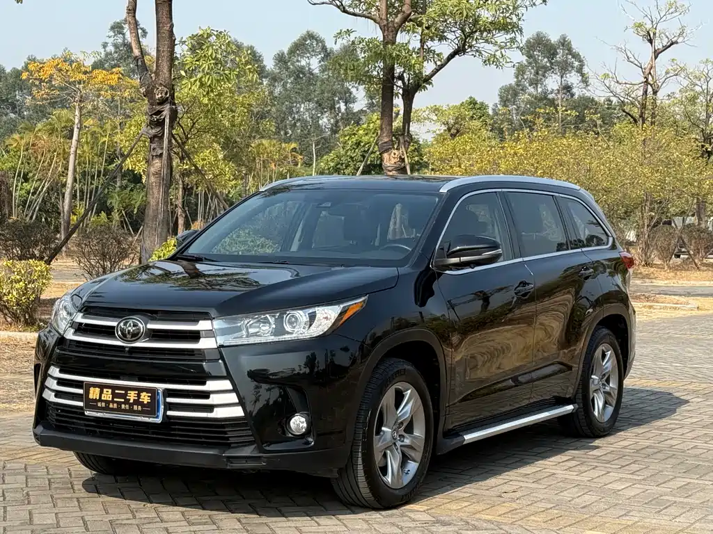 TOYOTA HIGHLANDER