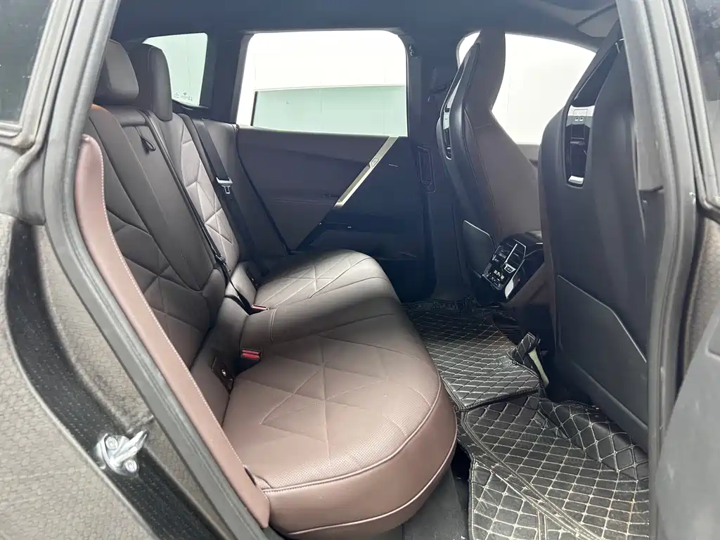 BMW iX — миниатюра 13