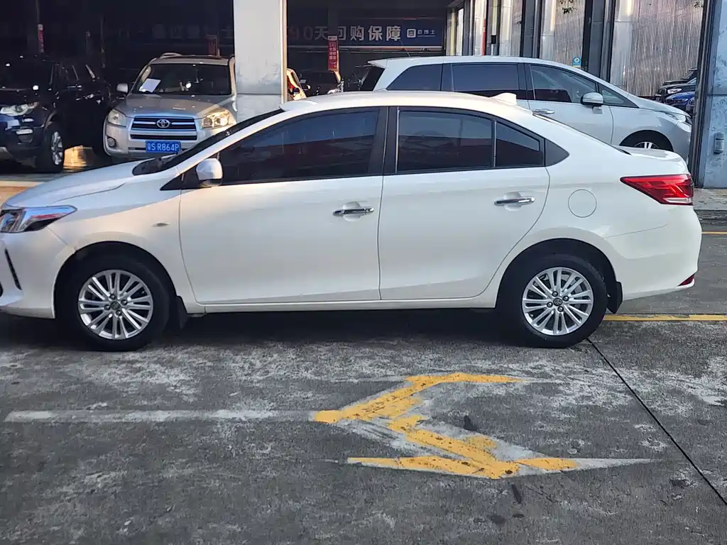 Toyota Vios — миниатюра 4