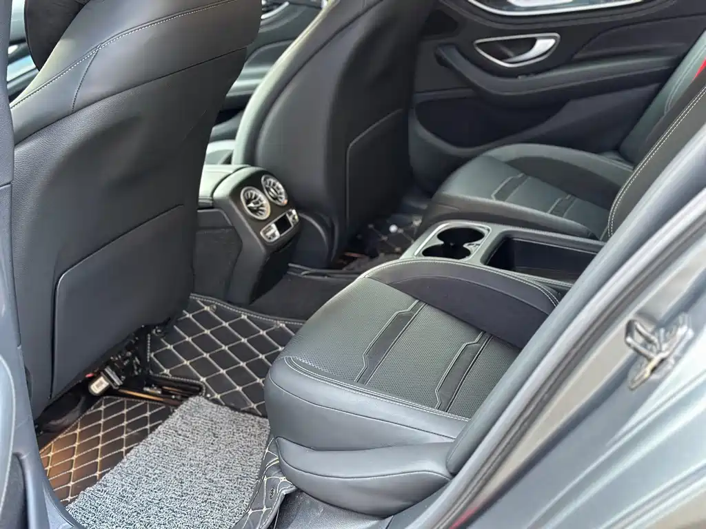 Mercedes-Benz AMG GT — миниатюра 17