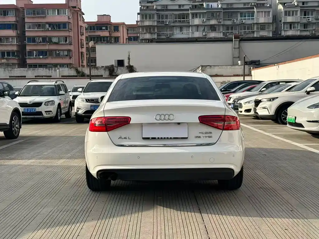 Audi A4L — миниатюра 10