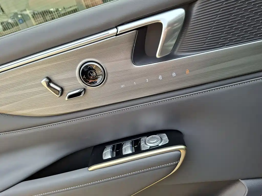 Buick GL8 — миниатюра 19