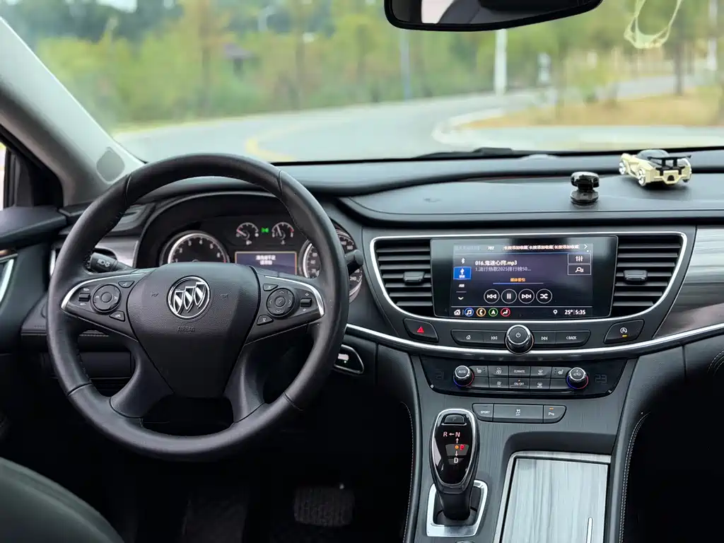 Buick LaCrosse — миниатюра 14