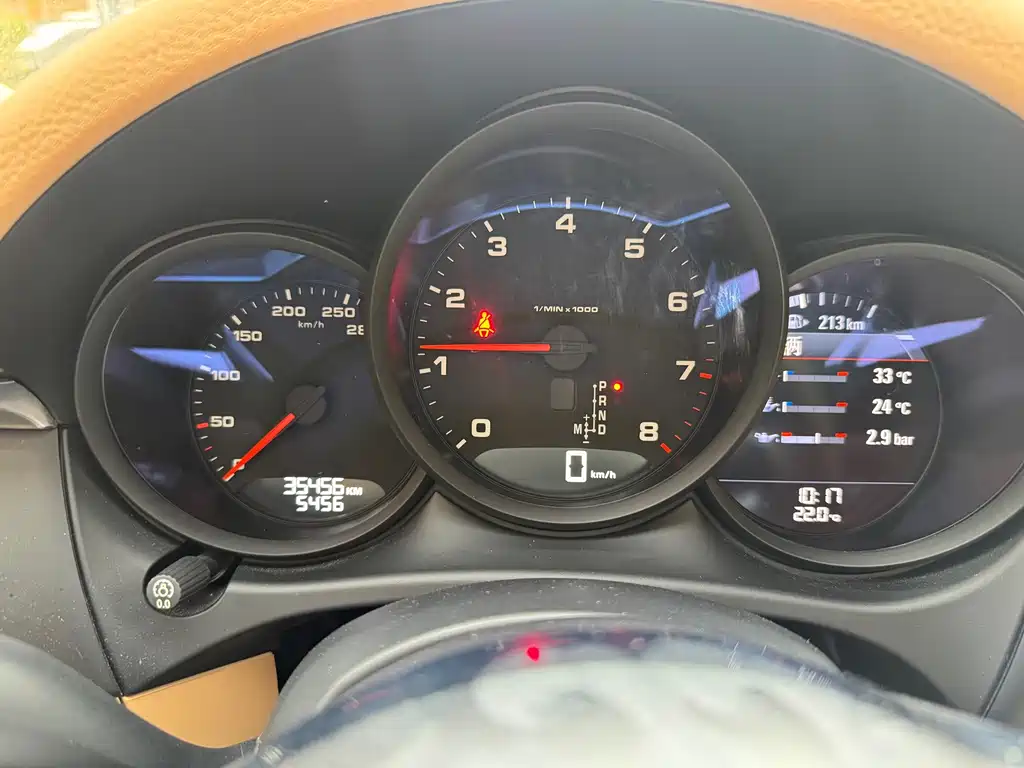 Porsche Macan — миниатюра 10