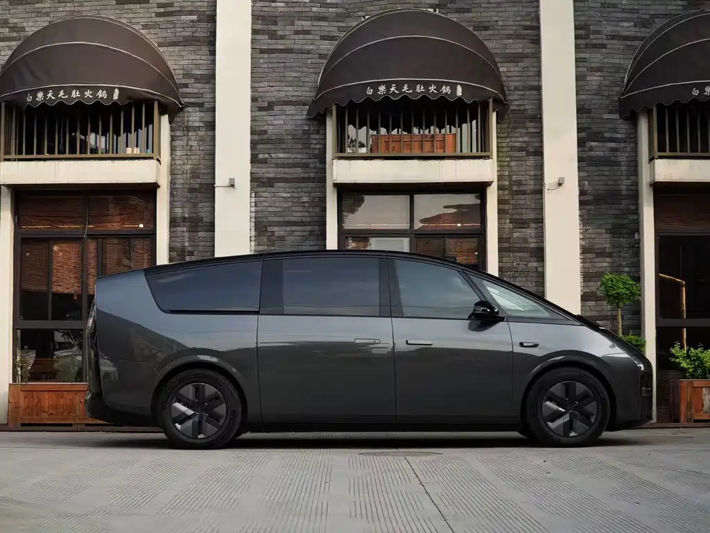 Li Auto Li MEGA — миниатюра 5