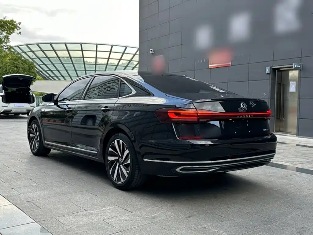 Volkswagen Passat — миниатюра 14
