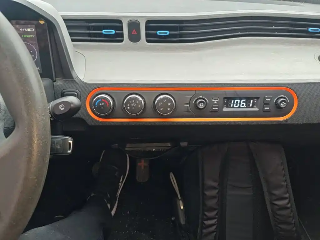 Wuling MINIEV — миниатюра 13