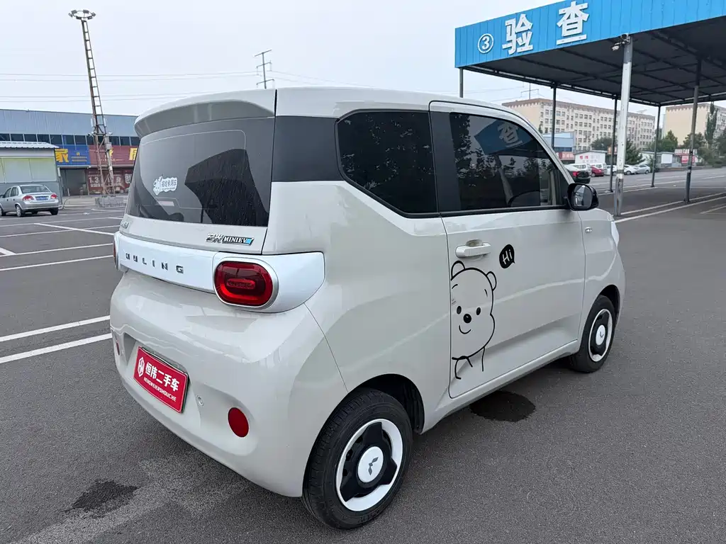 Wuling MINIEV — миниатюра 4
