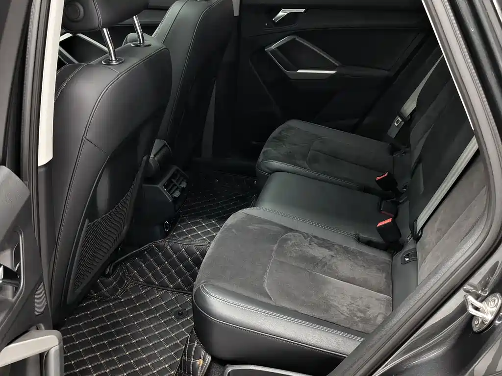 Audi Q3 2022 35 TFSI