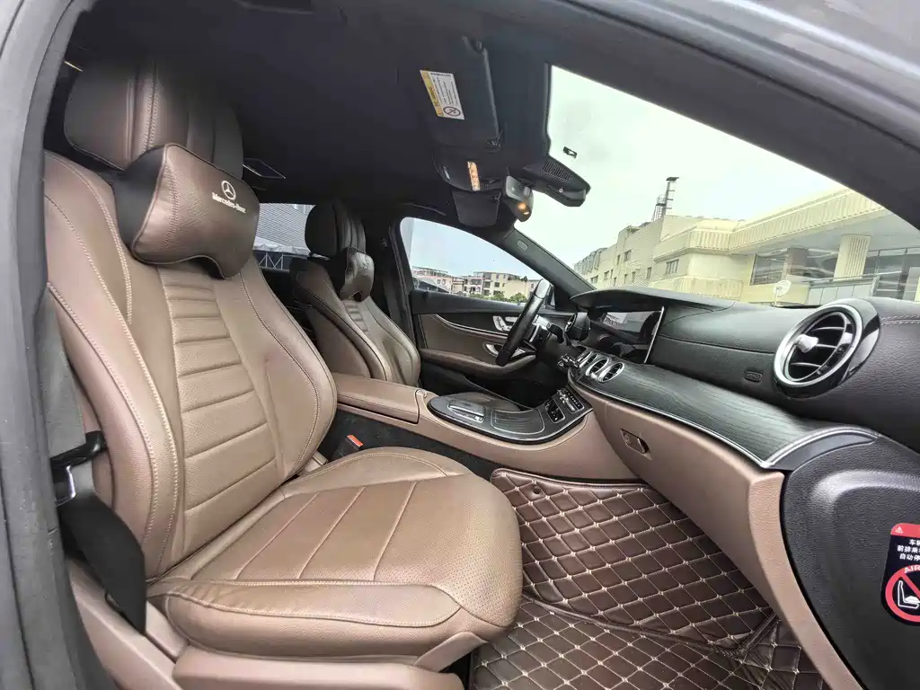 Mercedes-Benz E-Class — миниатюра 9