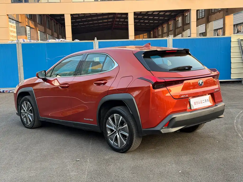 Lexus UX New Energy — миниатюра 12