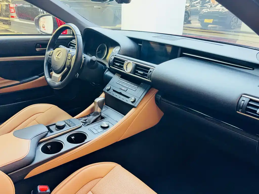 Lexus RC — миниатюра 17