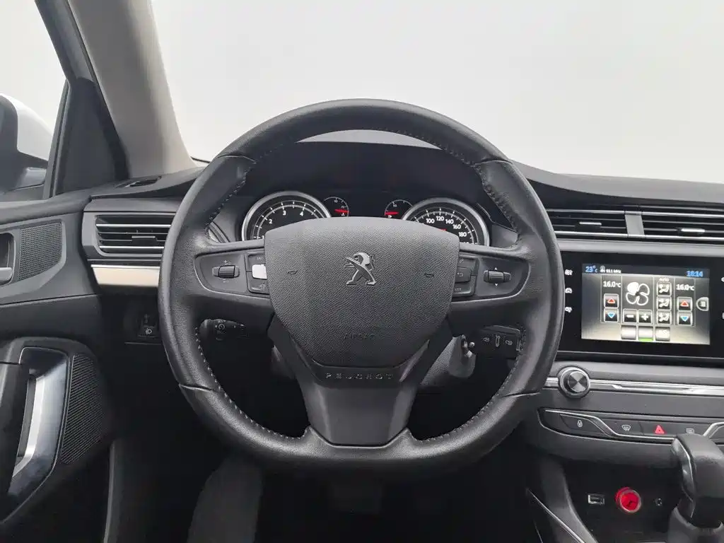 Peugeot 408 — миниатюра 11