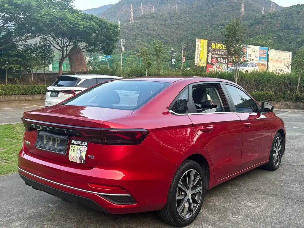 Geely Emgrand — миниатюра 10