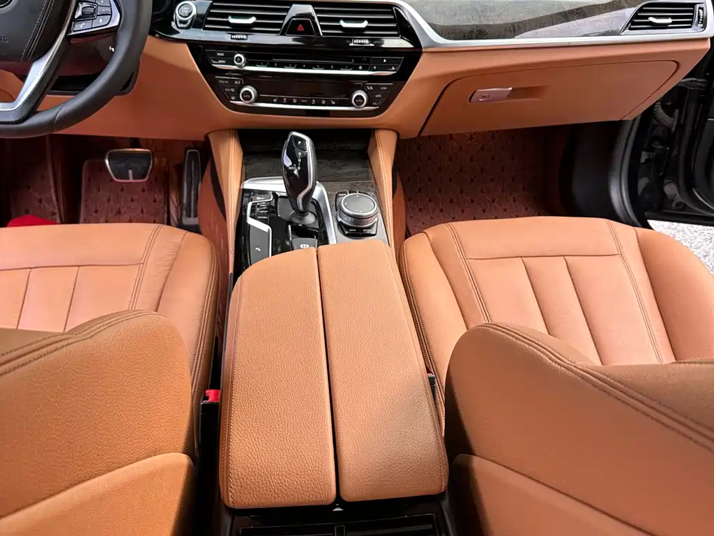 BMW 5 Series — миниатюра 16