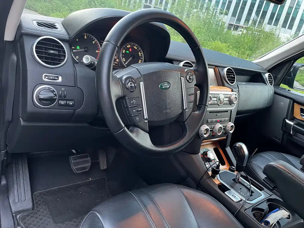 Land Rover Discovery — миниатюра 7