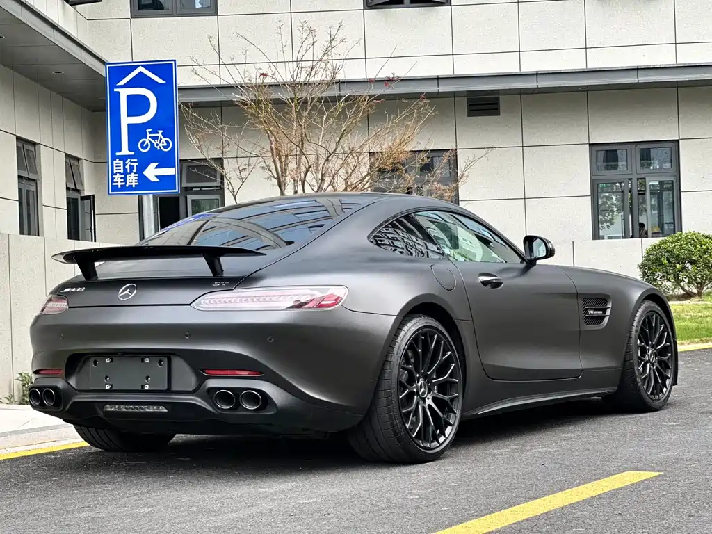 MERCEDES-BENZ AMG GT