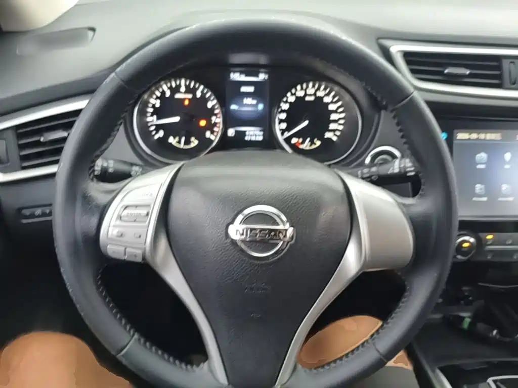 Nissan Qashqai — миниатюра 11