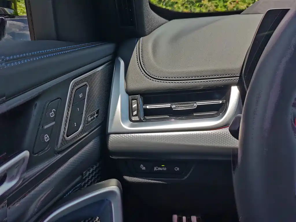 BMW X1 M35Li — миниатюра 17