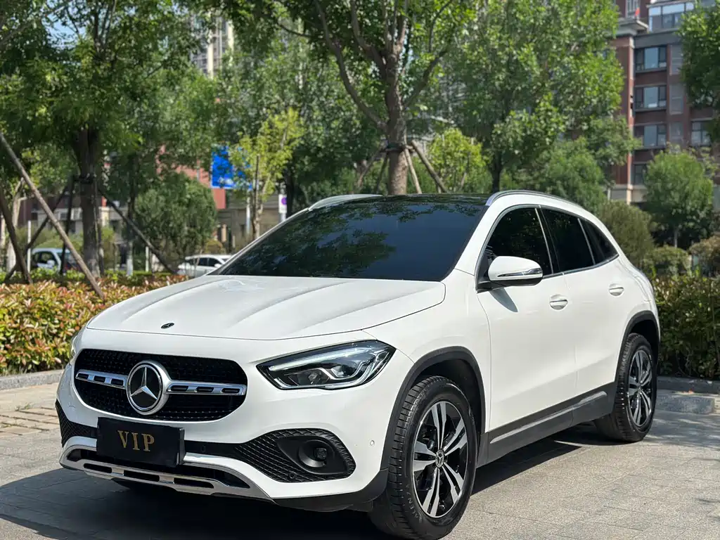 Mercedes-Benz GLA 2021