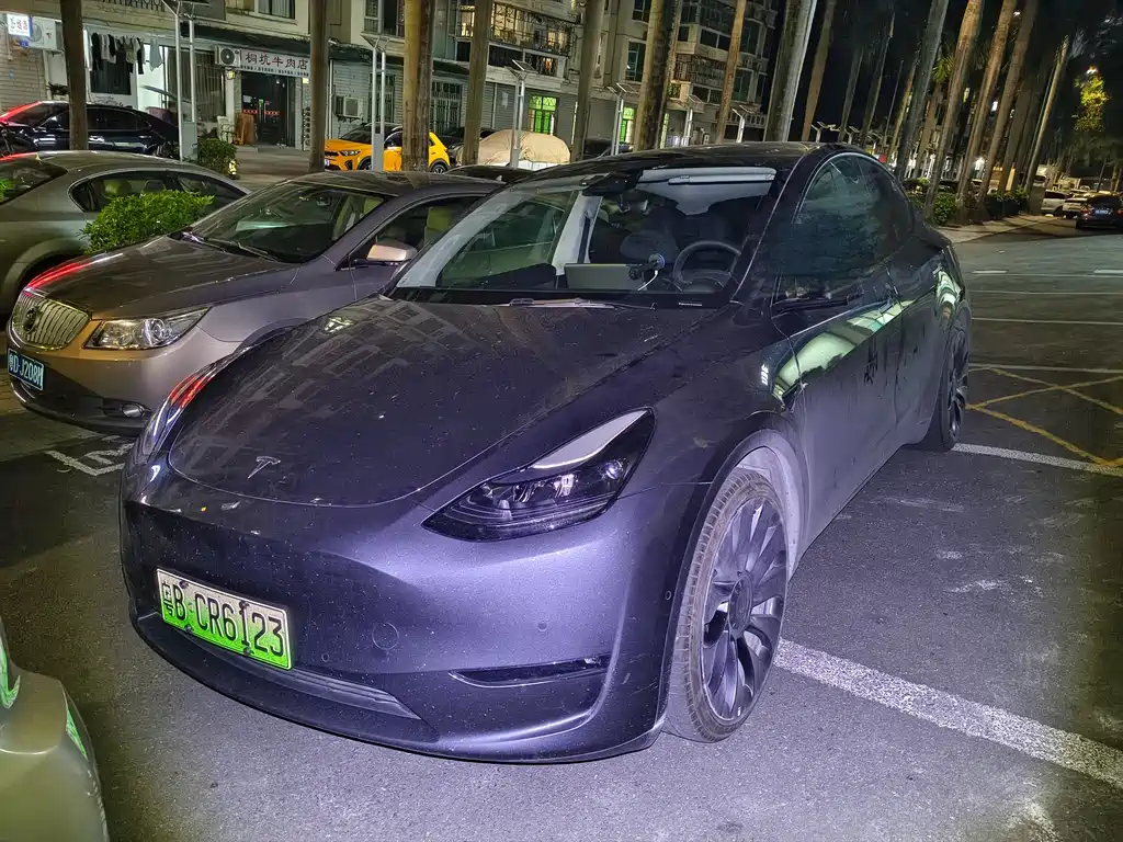 Tesla Model Y 2022