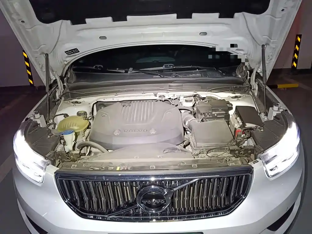 Volvo XC40 — миниатюра 11
