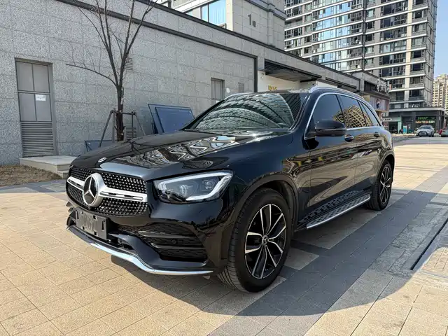 MERCEDES-BENZ GLC