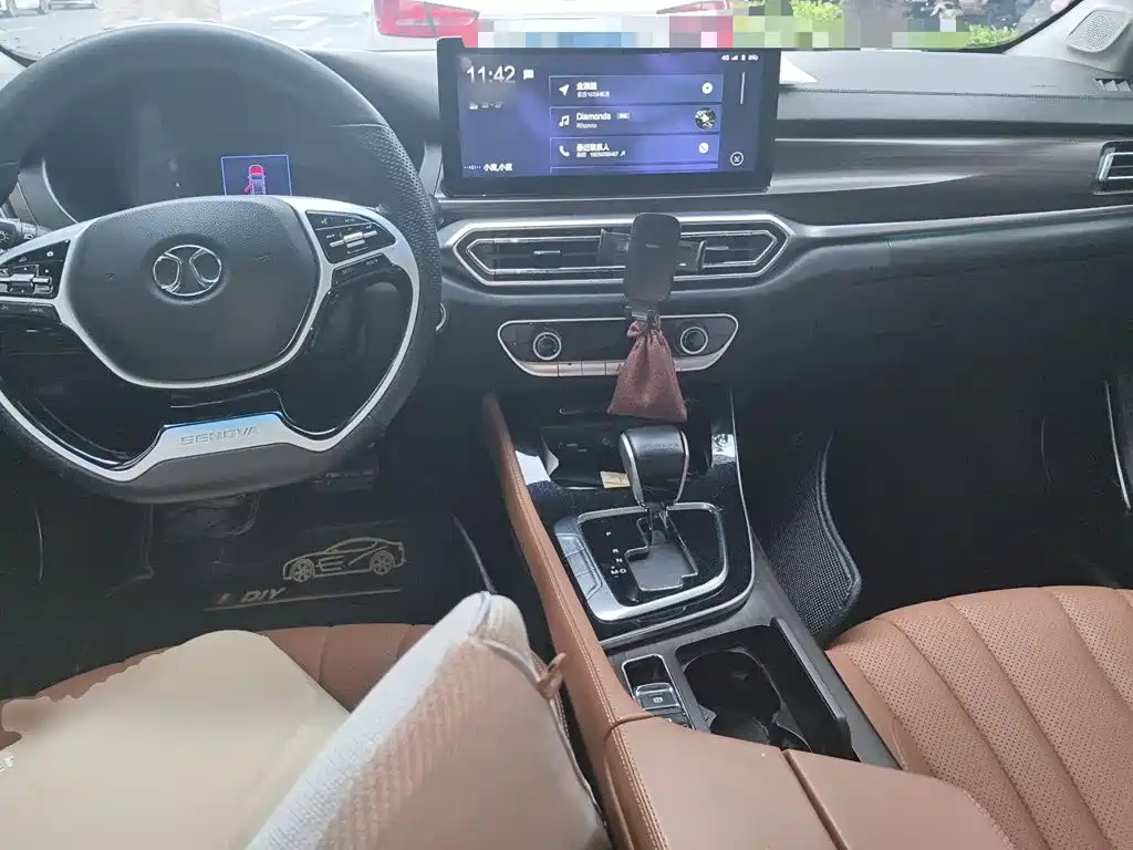 BAIC U7 — миниатюра 5