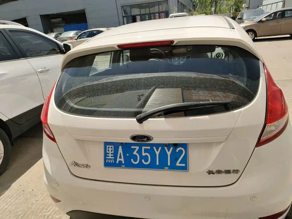Ford Fiesta — миниатюра 6