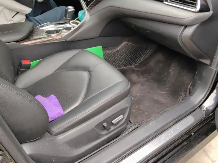 Toyota Camry — миниатюра 8