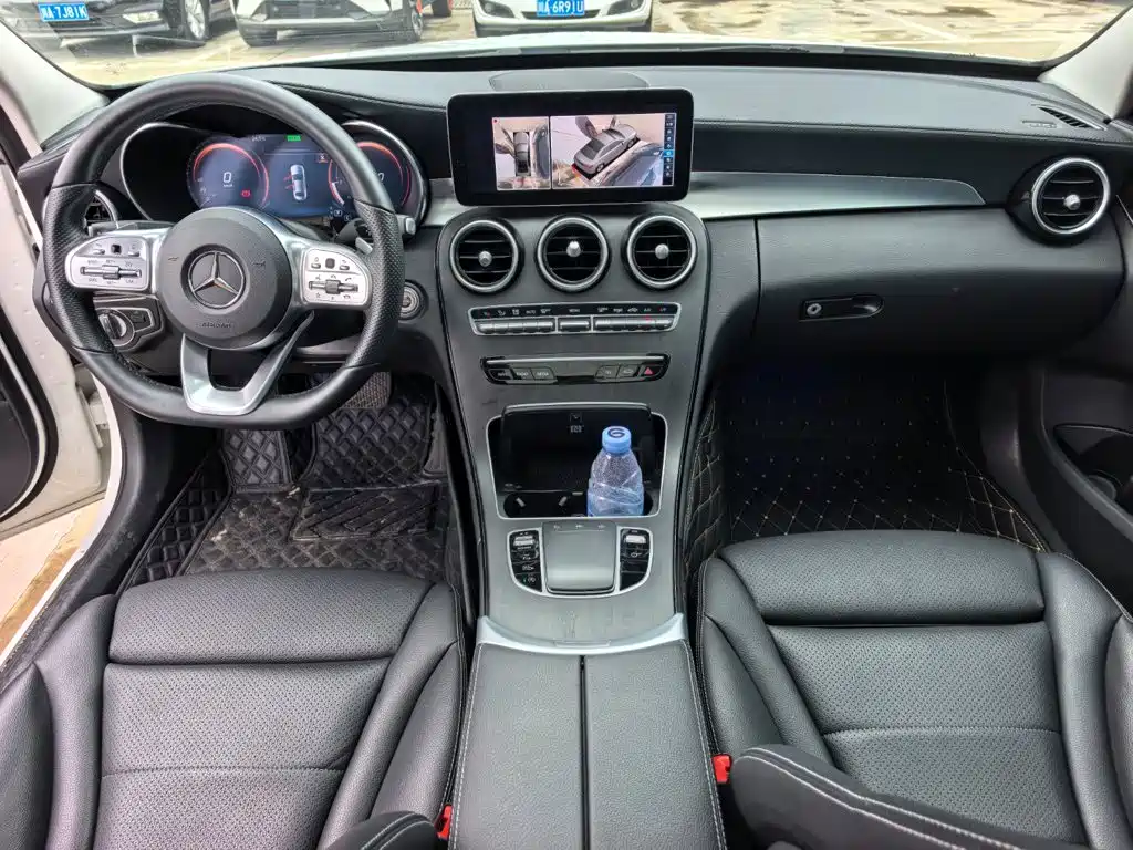 Mercedes-Benz C-Class — миниатюра 11