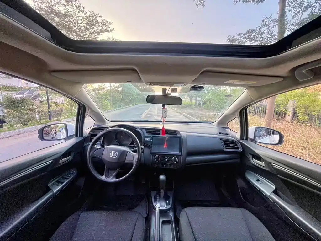 Honda Fit — миниатюра 4