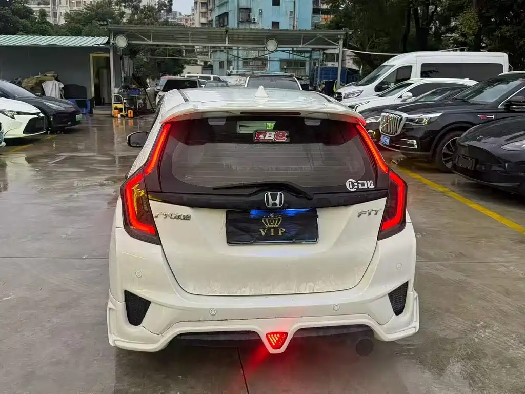 Honda Fit — миниатюра 4