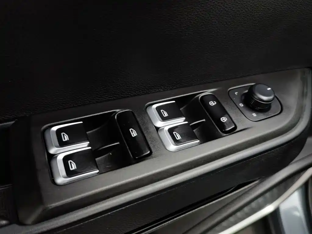 Geely Haoyue — миниатюра 9