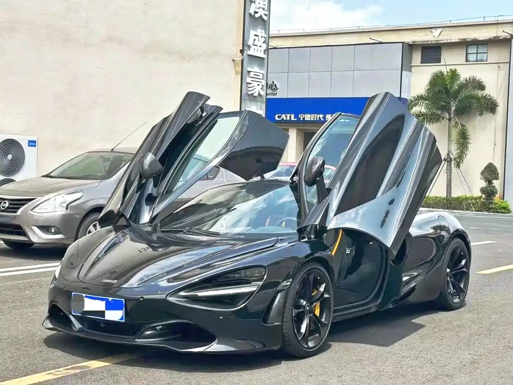 MCLAREN 720S