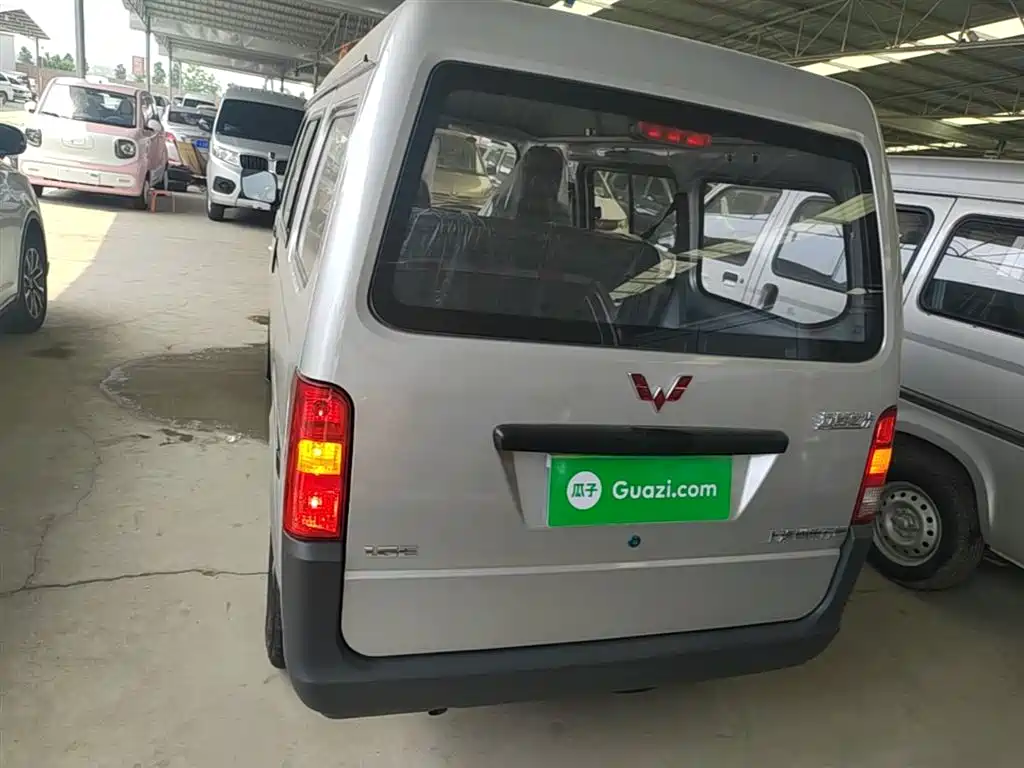 Wuling Sunshine 2023 1.5L 5/7 мест