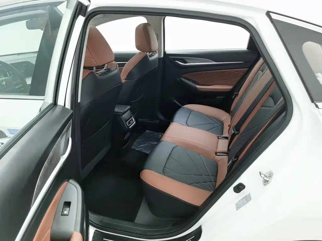 Changan Eado — миниатюра 15
