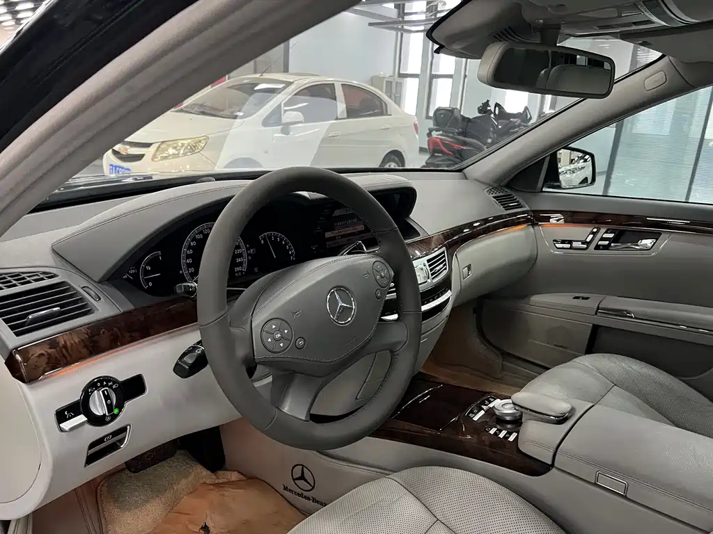 Mercedes-Benz S-Class S 2010 S 350 L Luxury